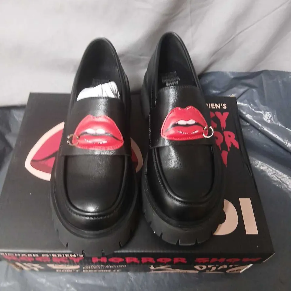 RICHARD O'BRIEN'S ROCKY HORROR SHOW X KOISCIENCE FICTION LIPS LOAFERS – BLACK, UK4 