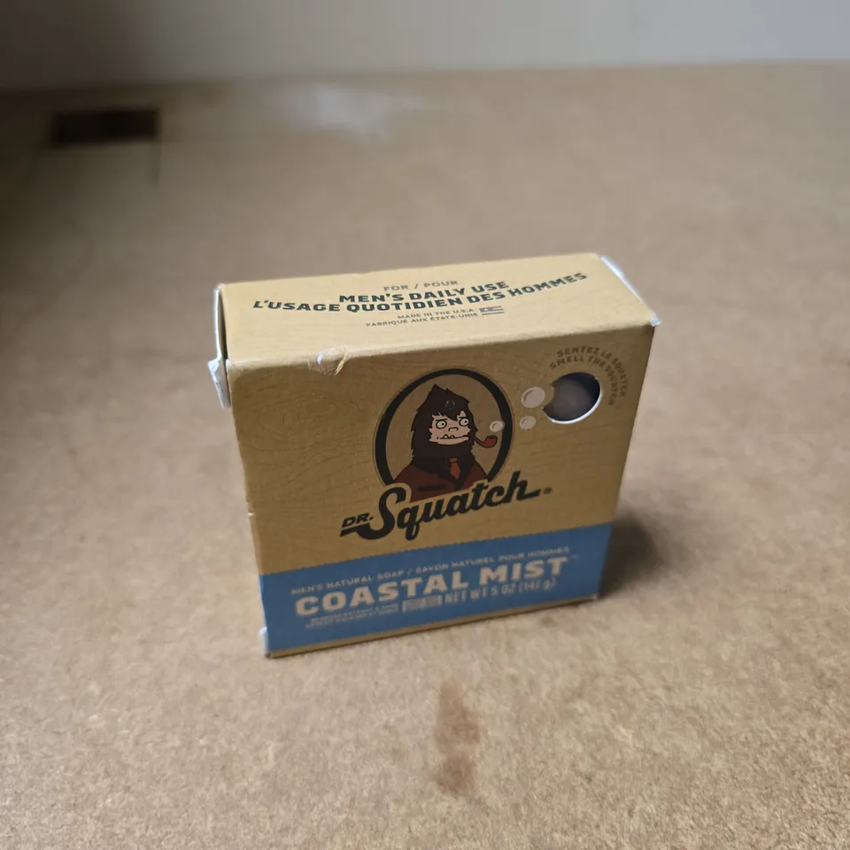 APPROXIMATELY 15 ASSORTED COSMETIC ITEMS INCLUDING SQUATCH COASTAL MIST SOAP , JOHN FRIEDA CONDITIONER AND COLGATE TOOTHPASTE