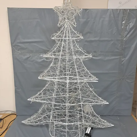 FESTIVE OUTDOOR PRE-LIT TREE