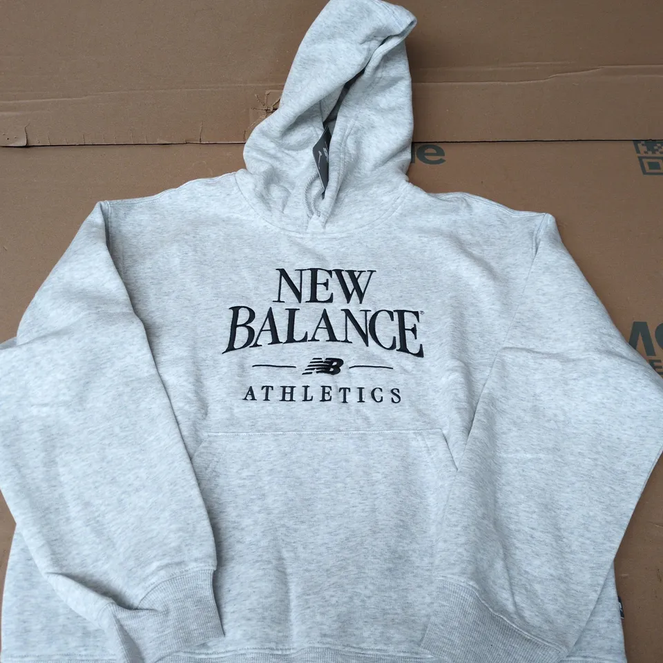 NEW BALANCE OVERSIZED TRACKSIDE HOODIE IN GREY - SMALL