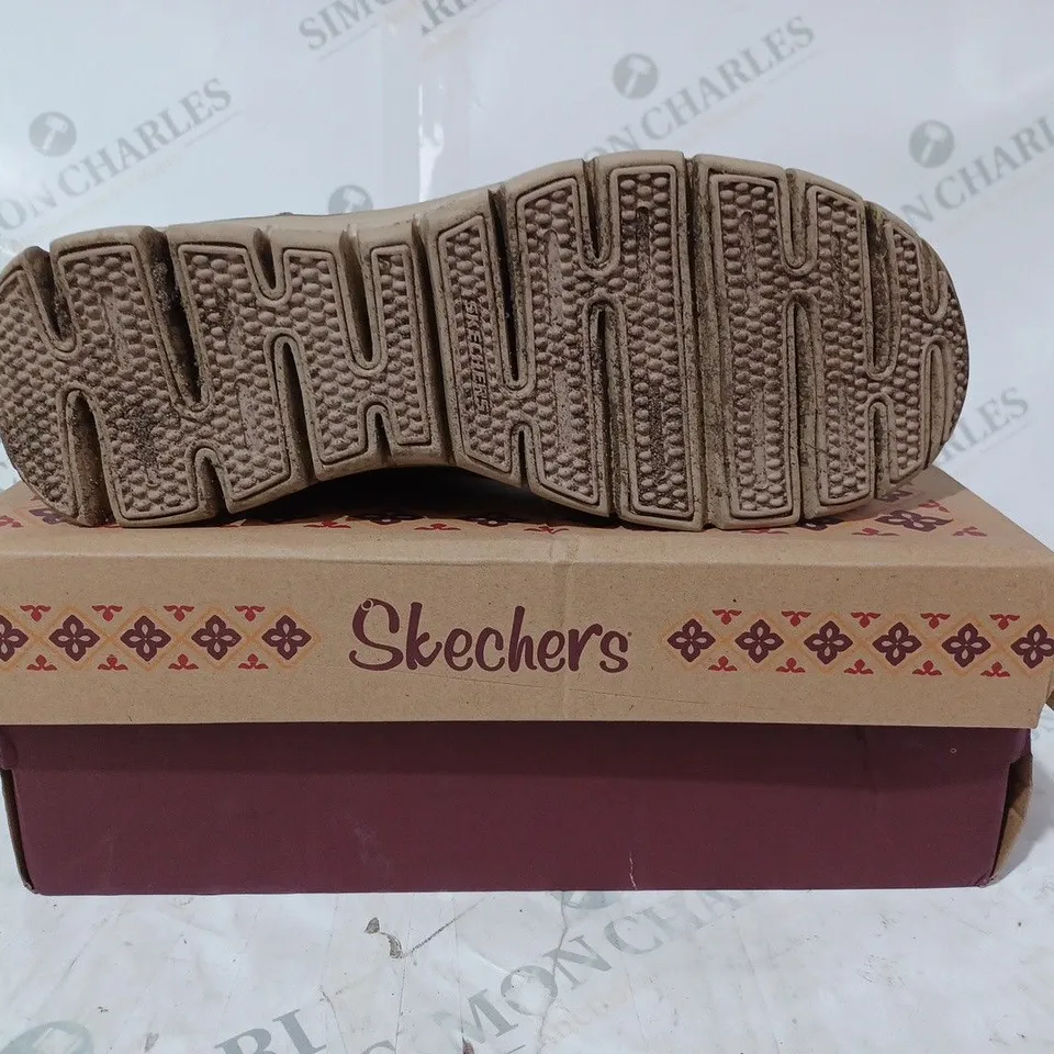 SKETCHERS BROWN WARM BOOTS SIZE 7 