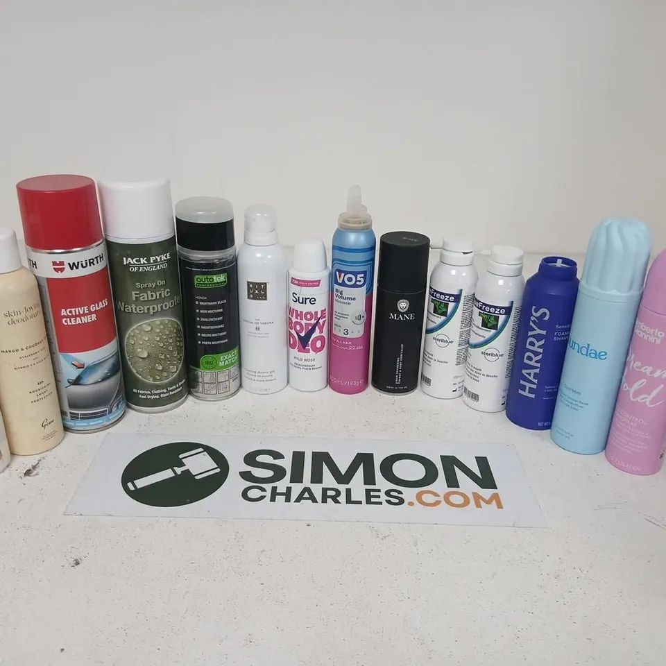 APPROXIMATELY 28 ASSORTED AEROSOL SPRAYS TO INCLUDE; ASSORTED HEALTH & BEAUTY SPRAY LOT – DEODORANTS, SHOWER GELS & HAIRCARE SPRAYS