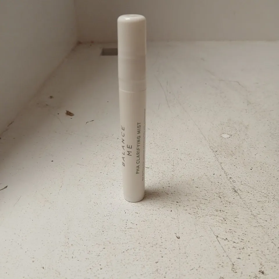 BOX OF APPROXIMATELY 600 BALANCE ME PHA CLARIFYING MIST 10ML