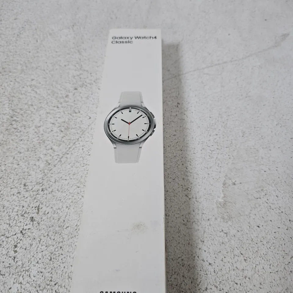 SAMSUNG GALAXY WATCH4 CLASSIC – PINK STRAP, ROSE GOLD CASE – BOXED