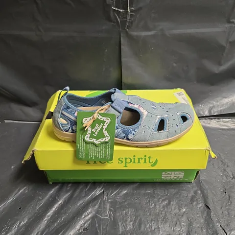 Free Spirit Cleveland Sandals – UK 7, Blue/Multi (Boxed)