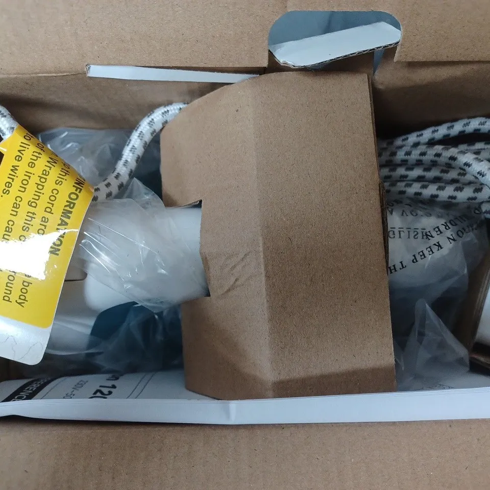 BOXED HOME 1200W STEAM IRON