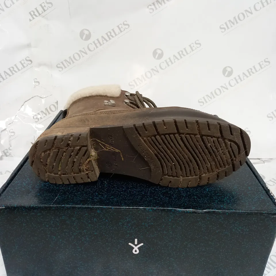3 SHOES BOXES CONTAINING EMU OKAB WATERPROOF BOOTS SIZE 6 UK