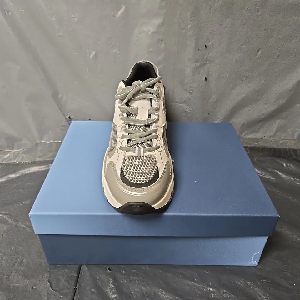 BOXED PAIR OF CLEENS PULSE RUNNER SHOES IN BIANCO - UK 1.5