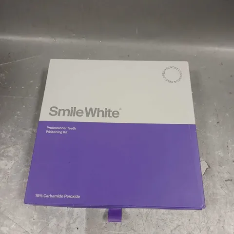 BOXED SMILE WHITE PROFESSIONAL TEETH WHITENING KIT 