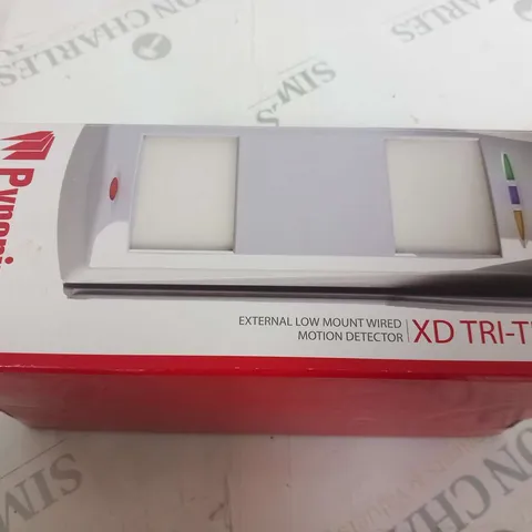 BOXED PYRONIX HIK VISION EXTERNAL LOW MOUNT WIRED MOTION DETECTOR XD TRI-TECH