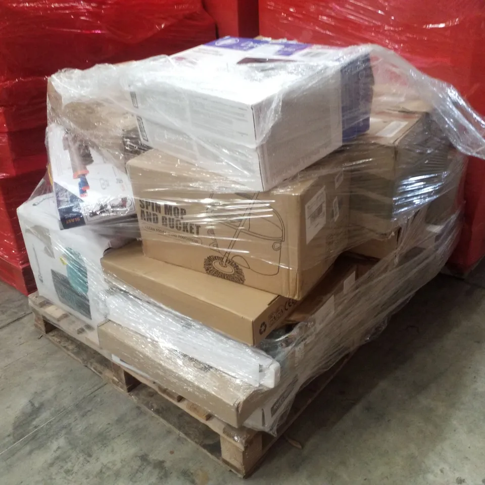 PALLET CONTAINING ASSORTED PRODUCTS INCLUDING TOILET SEATS, SPIN MOP AND BUCKET, TOY GUN & BED COOLER