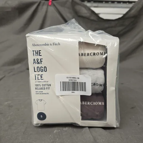 BOXED 3 PAIR OF A&F LOGO TEE'S SIZE S