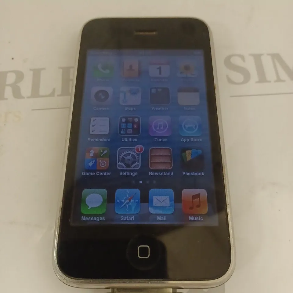 APPLE IPHONE MOBILE PHONE - A1303