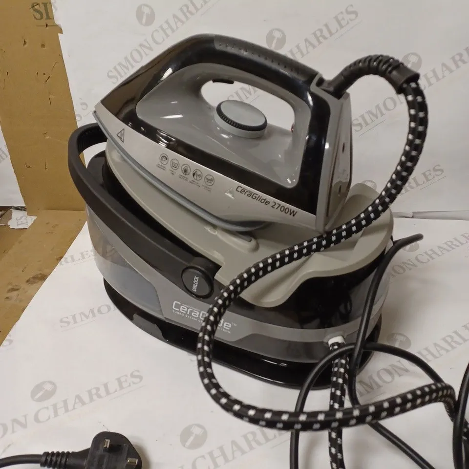 TOWER CERAGLIDE 2700W STEAM GENERATOR IRON