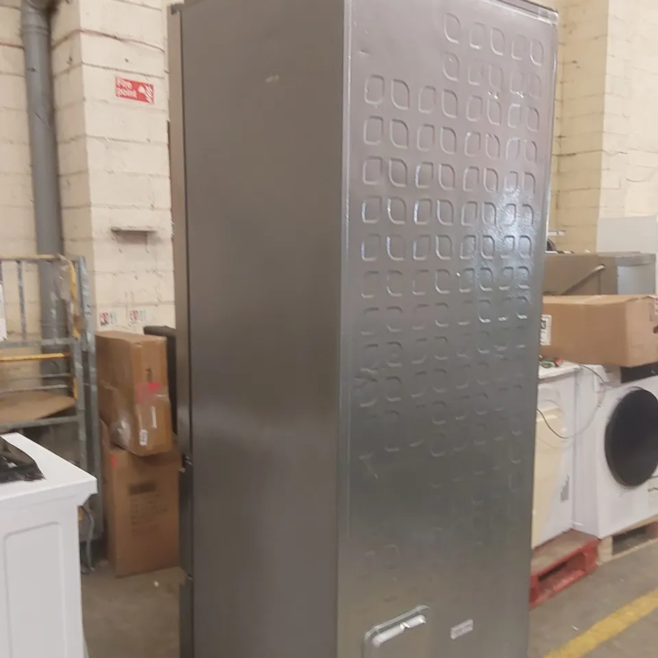 HISENSE PUREFLAT RF632N4WIF FRIDGE FREEZER - STAINLESS STEEL