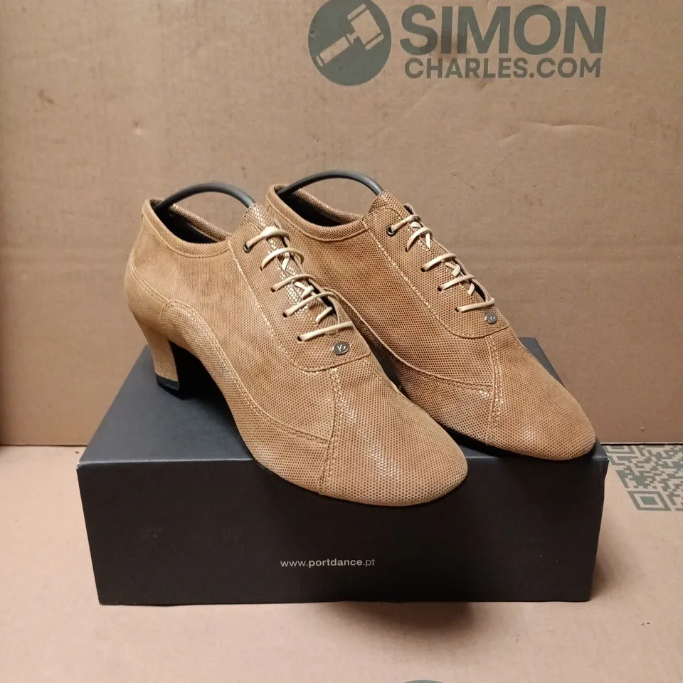 PORTDANCE PD705 SOFT CAMEL SUEDE DANCE SHOES, UK 8 (EU 42) – BOXED