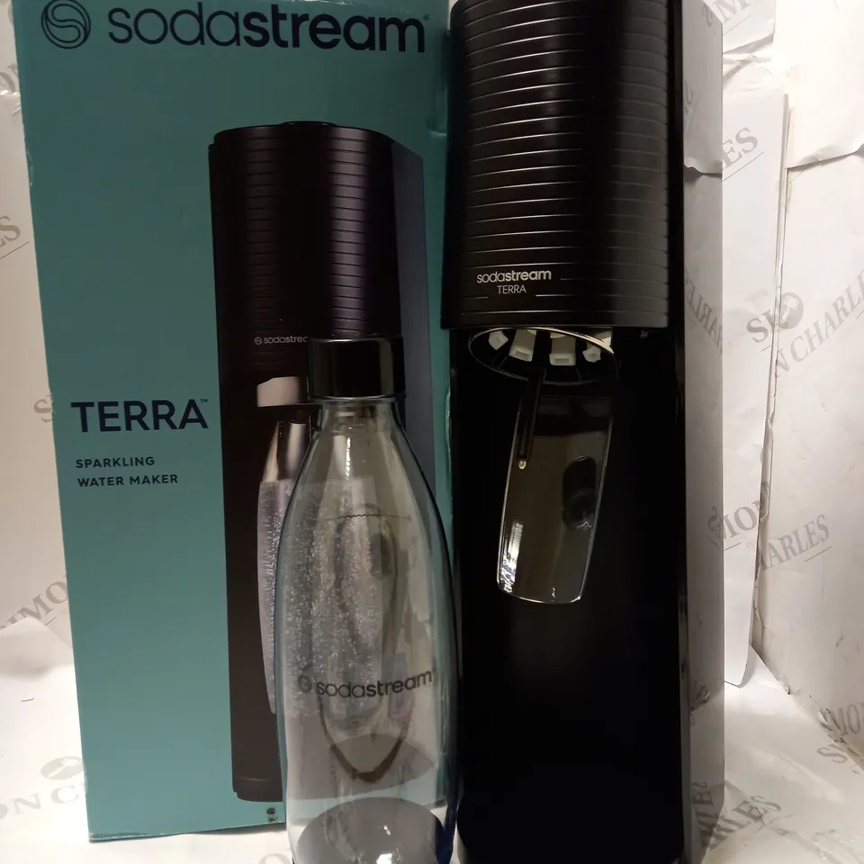 BOXED SODA STREAM TERRA CLASSIC SPARKLING WATER MAKER