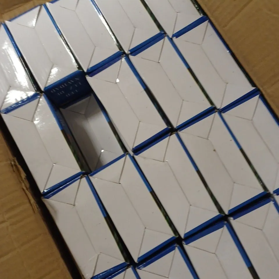 BOX OF APPROXIMATELY 70 LEZ LUD DE NAVIDAD LED LIGHTS 