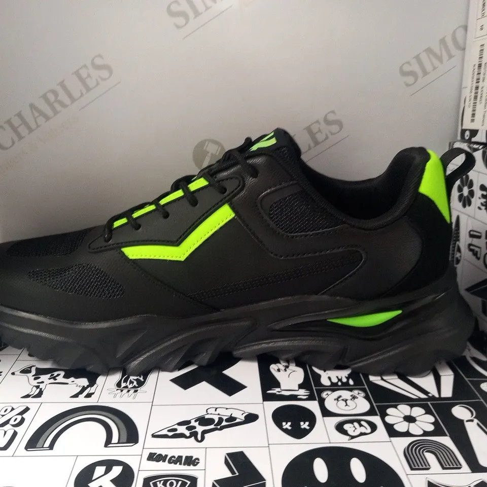 BRAND NEW BOXED PAIR OF KOI ACID RAVE CULTURE MEN'S TRAINERS SIZE 7