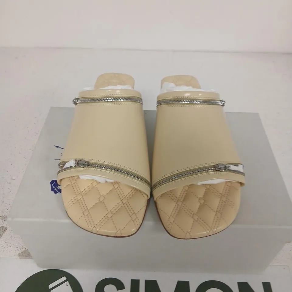 BURBERRY ZIP SANDAL WITH KITTEN HEEL – UK 7.5, BEIGE LEATHER