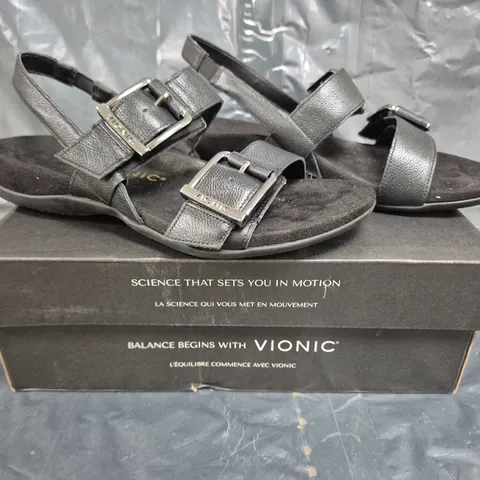BOXED PAIR OF VIONIC SANDALS IN BLACK SIZE 7
