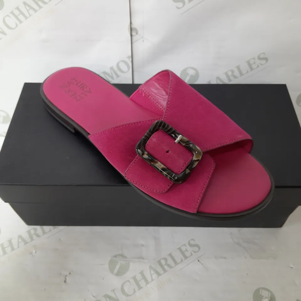 NATURALIZER SUEDE SANDAL IN HOT PINK WITH ANIMAL PRINT BUCKLE SIZE 7
