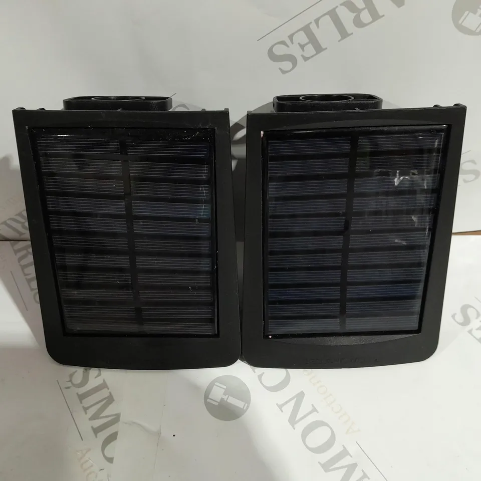 BELL & HOWELL SET OF 4 BIONIC COLOR BURST SOLAR POWERED LIGHTS