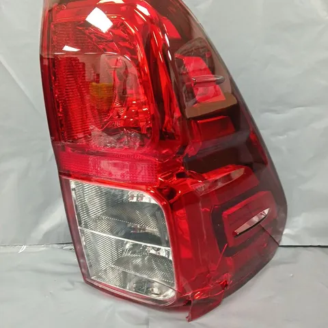 TOYOTA HILUX REAR TAIL LIGHT