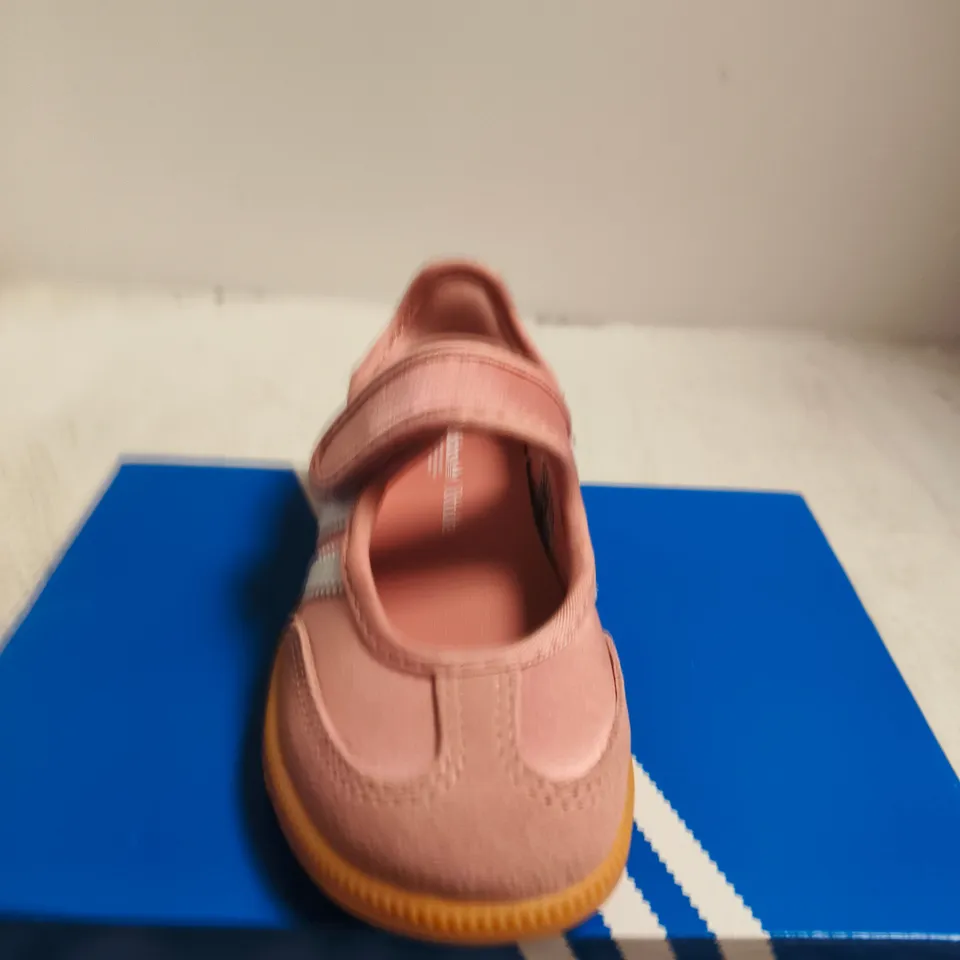 BOXED PAIR OF ADIDAS SAMBA JANE I KIDS' VELCRO TRAINERS – UK SIZE 8K