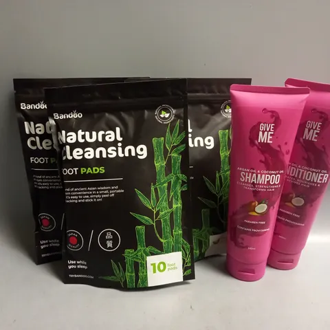 5 ASSORTED HEALTH AND BEAUTY PRODUCTS TO INCLUDE GIVE ME SHAMPOO AND BANDOO NATURAL CLEANSING FOOT PADS