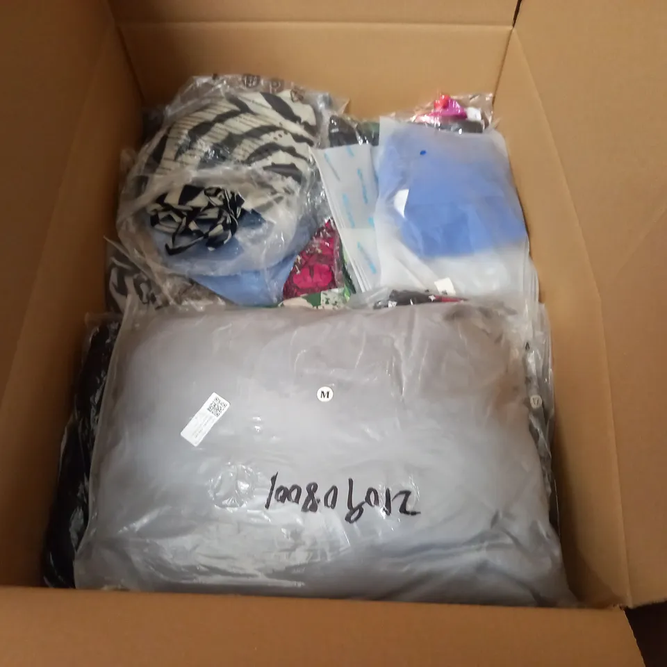 LARGE QUANTITY OF ASSORTED BAGGED CLOTHING ITEMS 