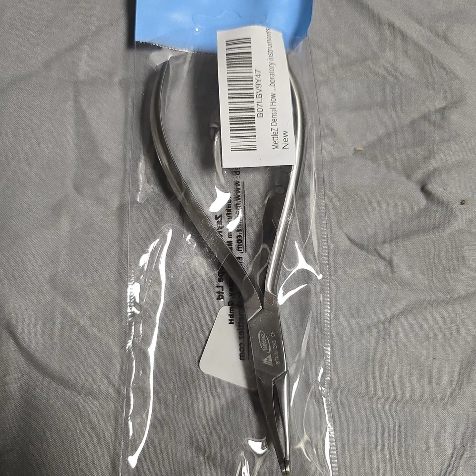 APPROXIMATELY 17 DENTAL HAND INSTRUMENTS – STAINLESS STEEL