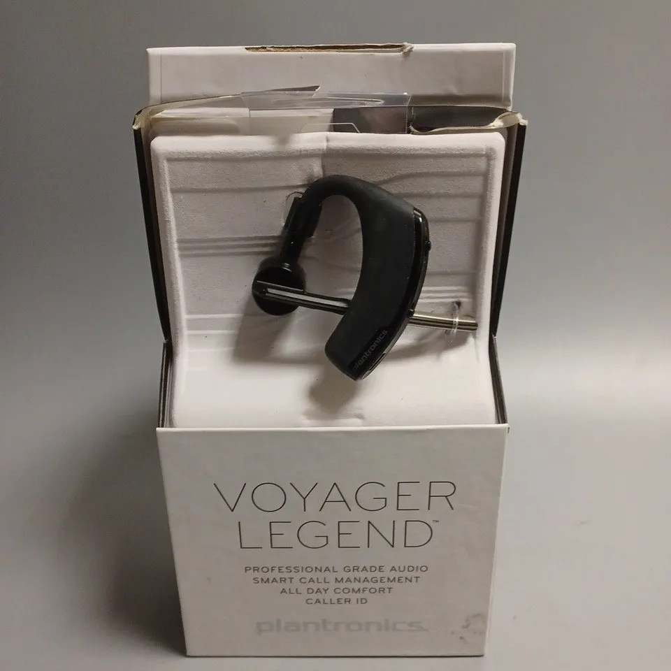 BOXED PLANTRONICS VOYAGER LEGEND WIRELESS HEADSET 