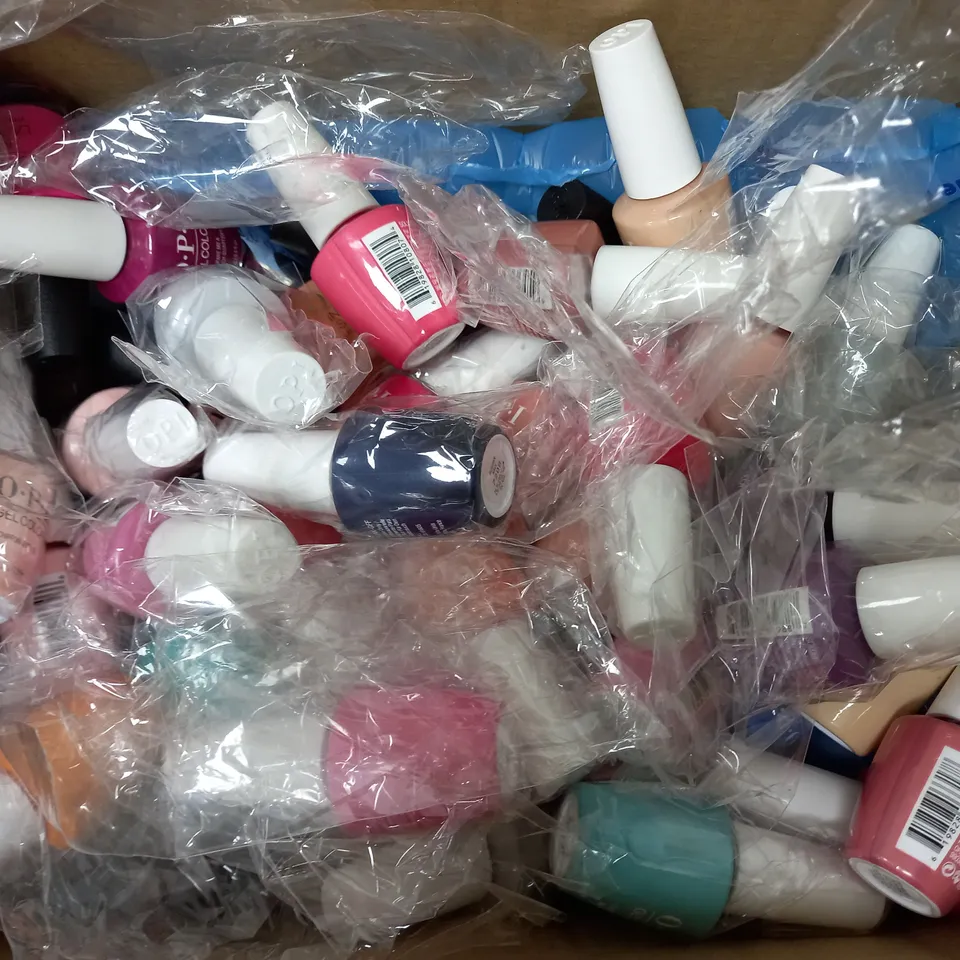 LOT OF APPROX. 20 O.P.I GEL NAIL POLISH / COLLECTION ONLY 