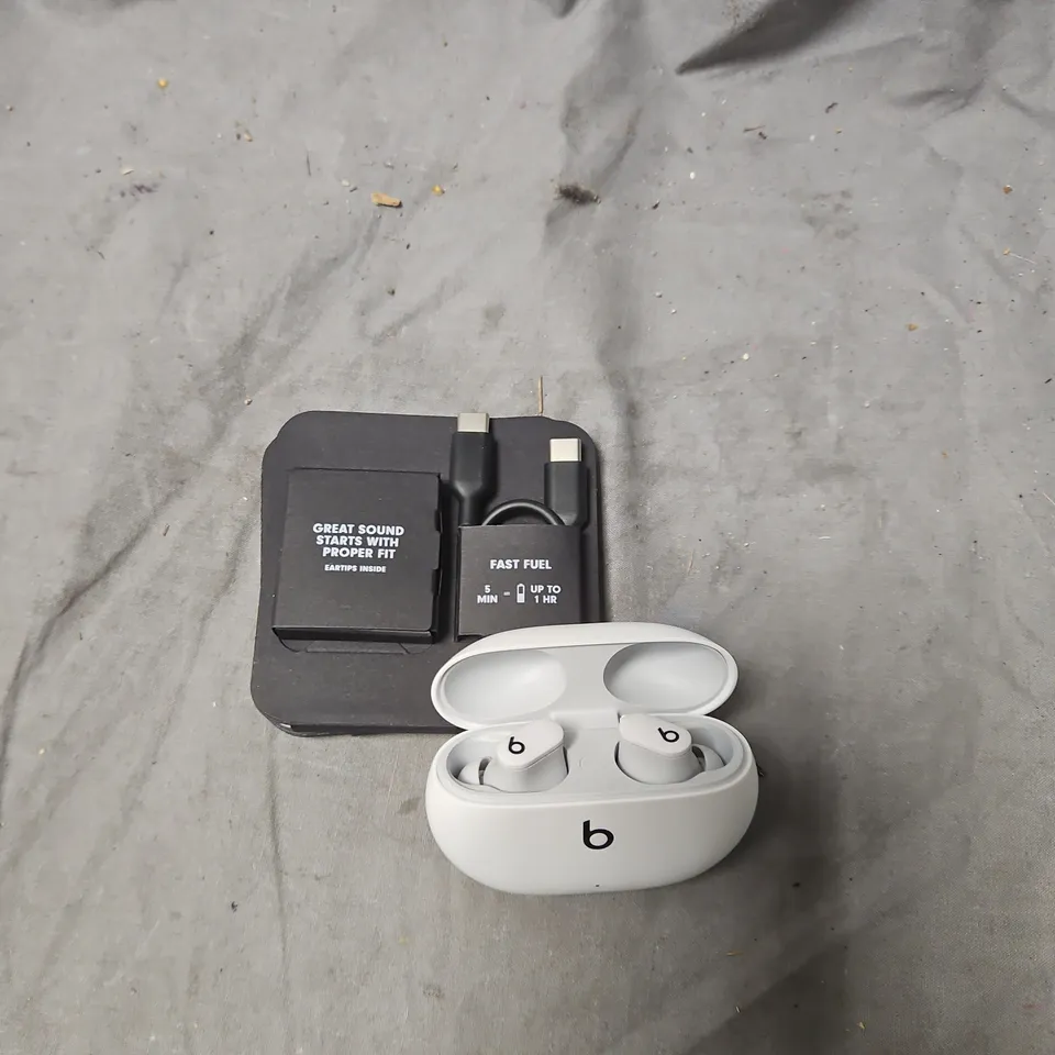 BEATS STUDIO BUDS WIRELESS EARBUDS – WHITE (BOXED)