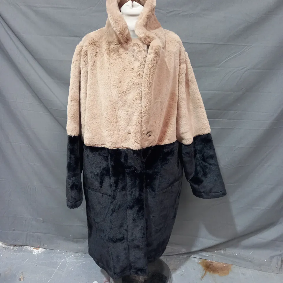 APRICOT SUEDE/FUR COAT IN CAMEL/BLACK