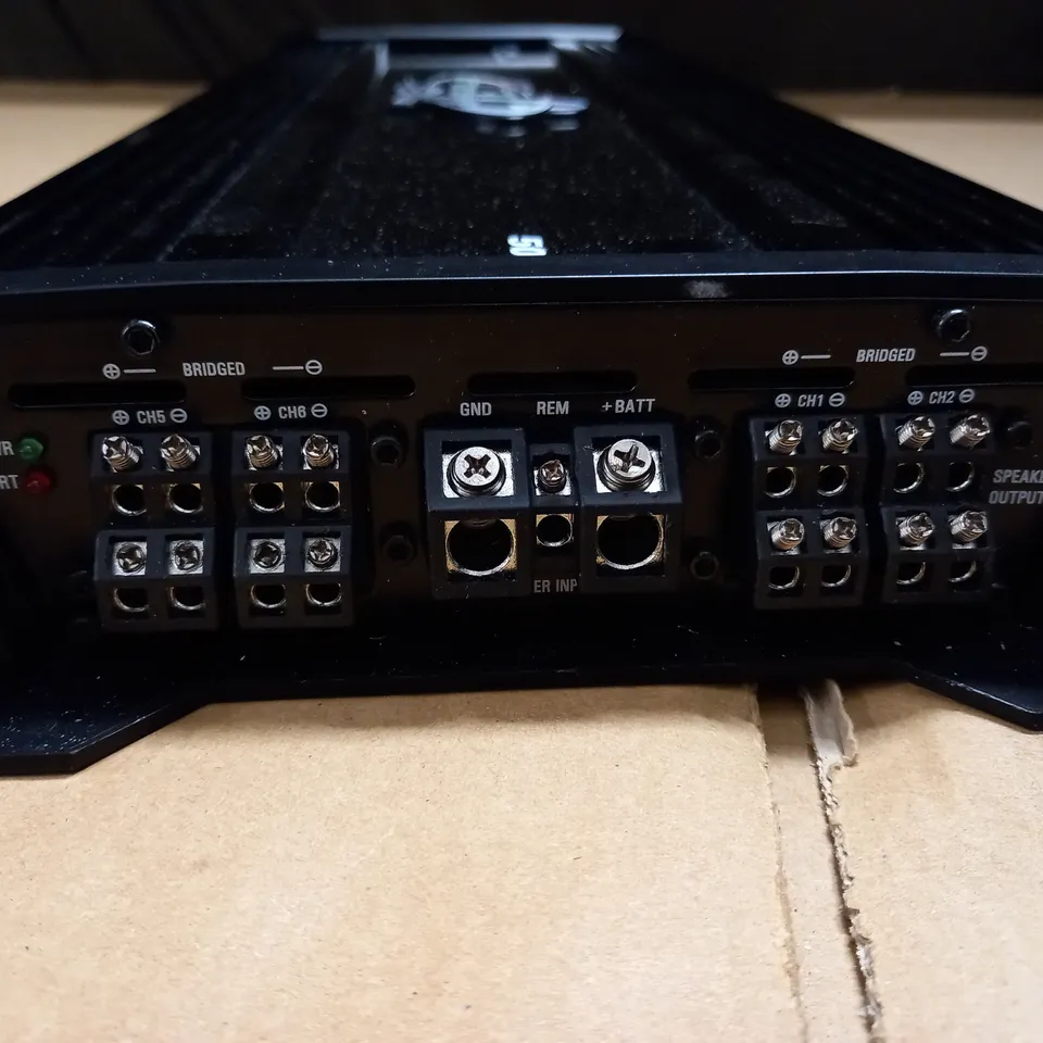 LANZAR HERITAGE HTG888 8-CHANNEL 5000 WATT MOSFET AMPLIFIER