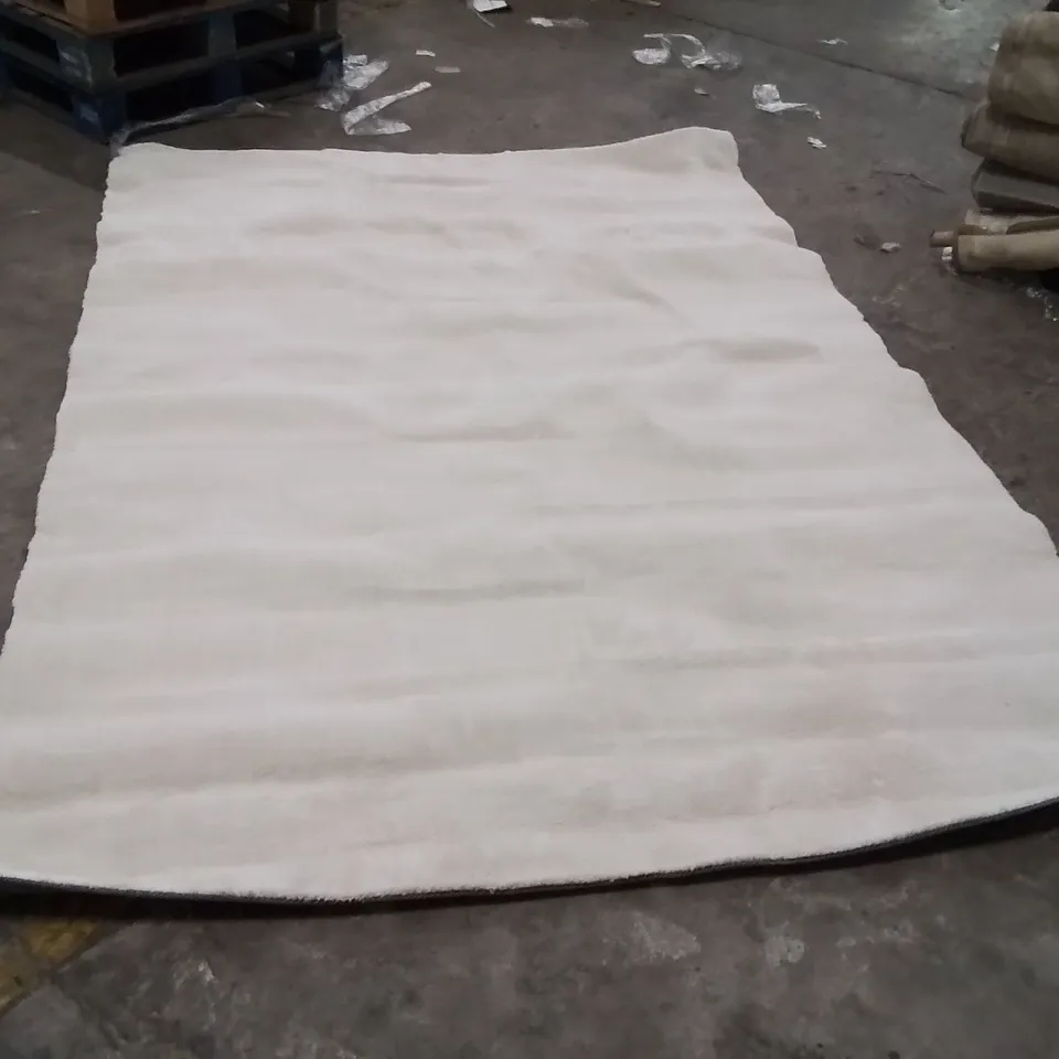 QUALITY DESIGNER AREA RUG - APPROXIMATELY 276X200