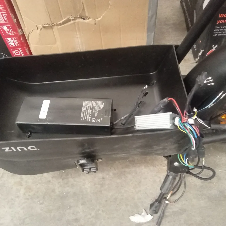 ZINC SPRINTR SEATED ELECTRIC SCOOTER