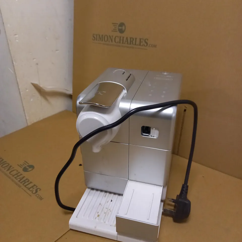 DELONGHI NESPRESSO MACHINE 