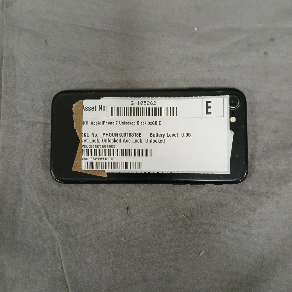 APPLE IPHONE 7 – UNLOCKED – BLACK – 32GB