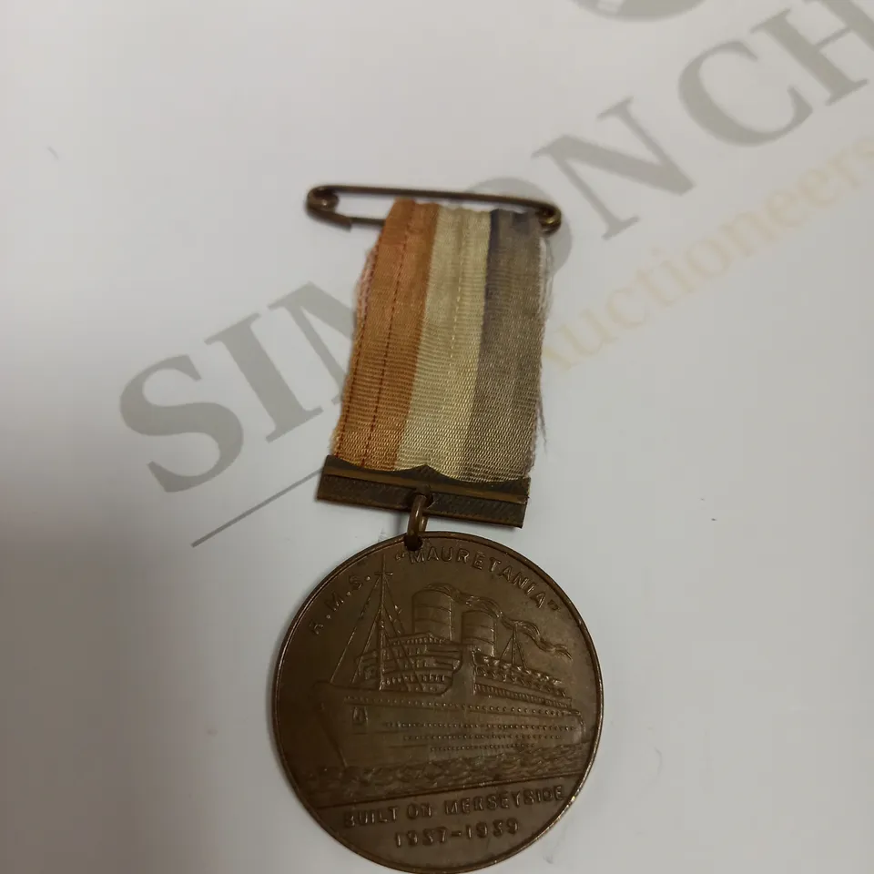 R.M.S MAURETANIA BUILT ON MERSEYSIDE 1937-1939 COLLECTABLE MEDAL
