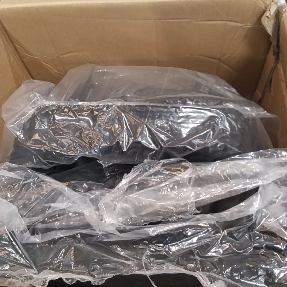 BOXED ICKLE BUBBA CAR SEAT WITH ISOFIX