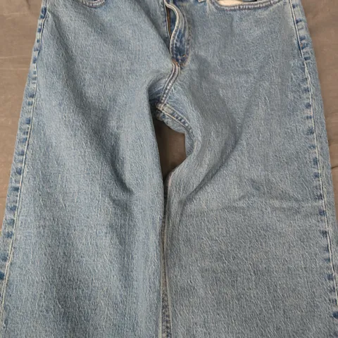 ABERCROMBIE & FITCH THE VINTAGE STRAIGHT HIGH RISE JEANS IN BLUE SIZE 30R