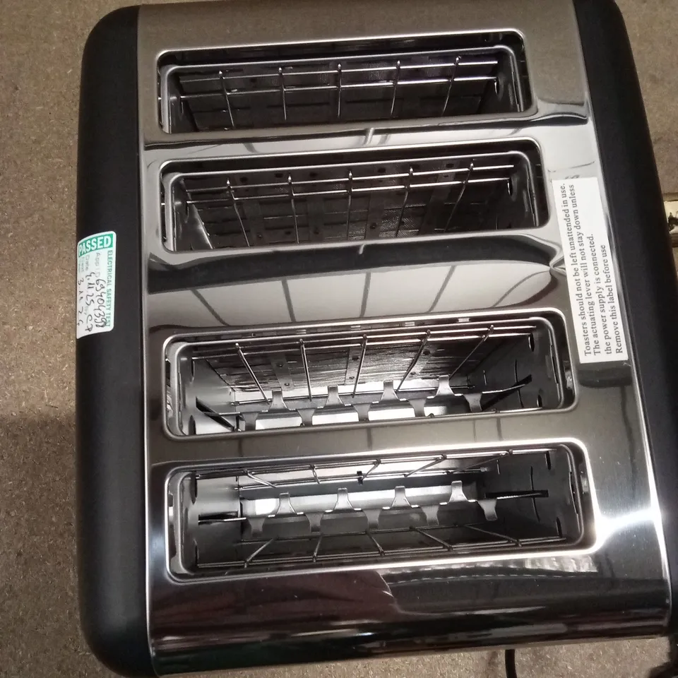 BOXED MORPHY RICHARDS 4-SLICE TOASTER - ACCENTS BLACK