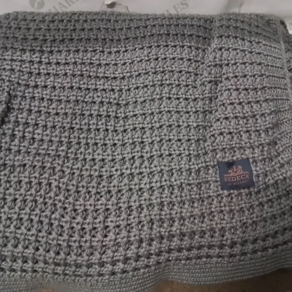 BRAND NEW SEALED BEDECK KNITTED THROW 150CMX200CM