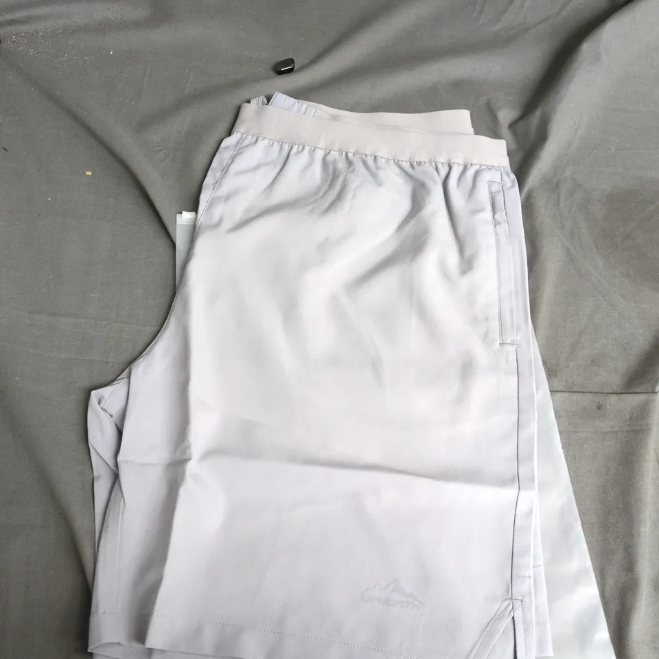 UPNORTH SHORTS – LIGHT GREY, 2XL