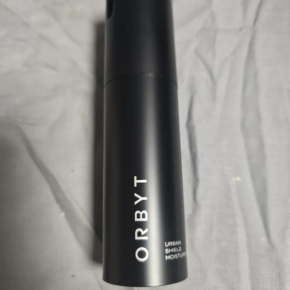 APPROXIMATELY 80 ORBYT URBAN SHIELD MOISTURISER – 30 ML, BLACK BOTTLE