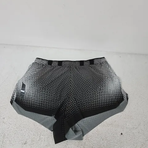 SOAR MARATHON SHORTS – BLACK AND WHITE DOT – UK M (MEN'S)