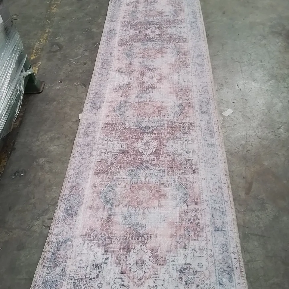 QUALITY DESIGNER AREA RUG - APPROXIMATELY 290X80CM